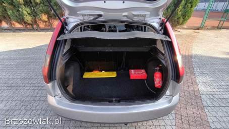 Ford Fiesta 1.  2 Salon Polska 2004