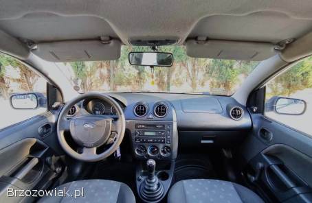 Ford Fiesta 1.  2 Salon Polska 2004