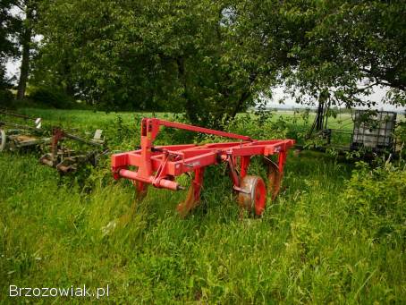 MTZ 1025,  pług,  rozrzutnik,  beczka asenizacyjna