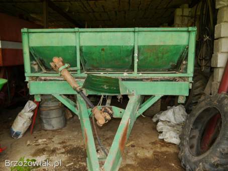 MTZ 1025,  pług,  rozrzutnik,  beczka asenizacyjna