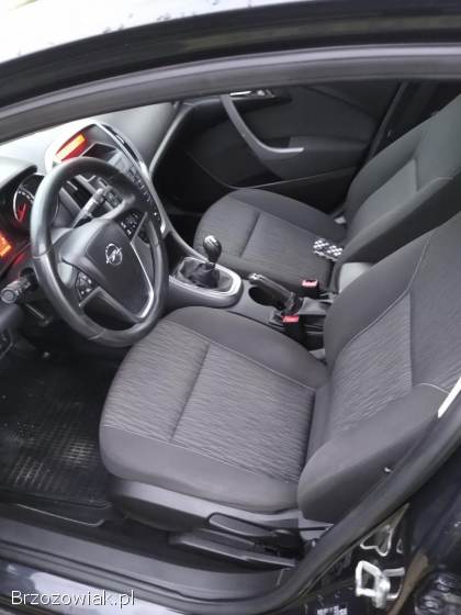 Opel Astra 2012