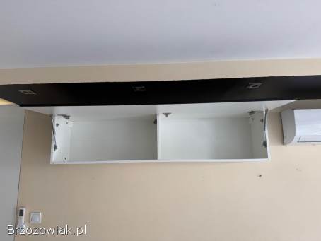 Komplet mebli -  szafki,  półki,  RTV