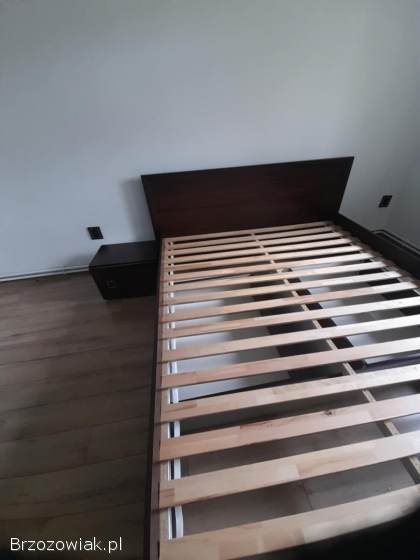 Łóżko,  komoda,  szafka nocna