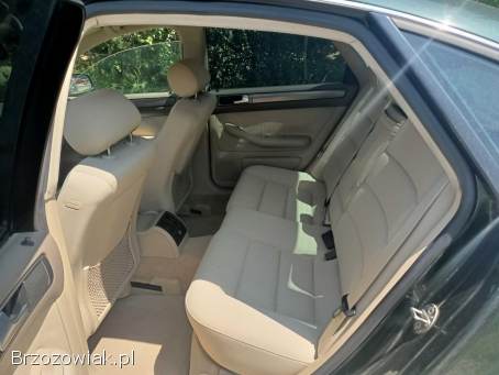 Audi A6 2.  4 b+g 170km  2002