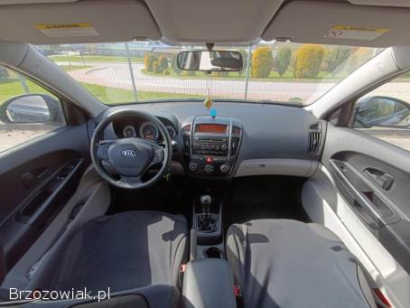Kia Cee'd I SW 1.  4 109KM 2009