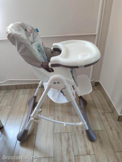 Krzesełko do karmienia dzieci.