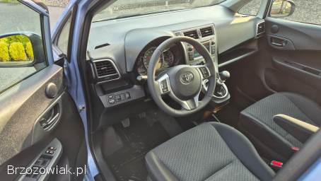 Toyota Verso S 1.  33 VVT-i  2011