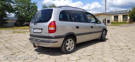 Opel Zafira 2.  0DTI 101km 7os 2000