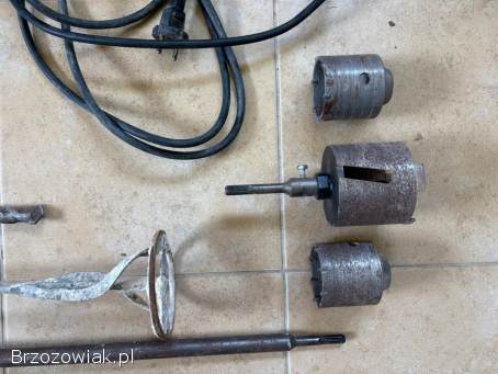 Młotowiertarka Black & Decker STS + wiertła