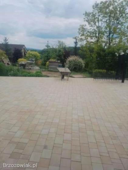 Układanie kostki brukowej