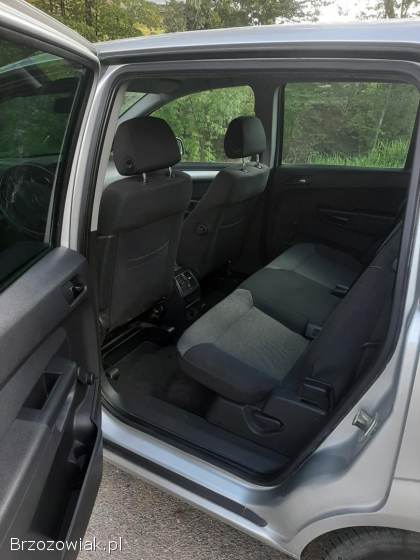 Opel Zafira 1.  9 cdti automat 2010