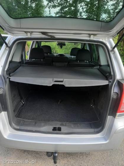 Opel Zafira 1.  9 cdti automat 2010
