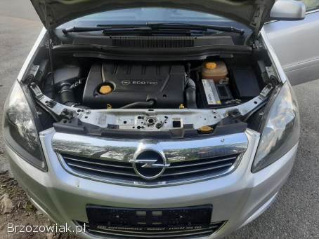 Opel Zafira 1.  9 cdti automat 2010