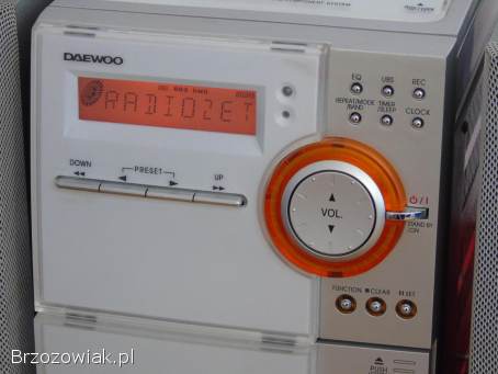 Wieża Daewoo pilot AUX RDS CD mag kolumny sprawna.  DOSTAWA