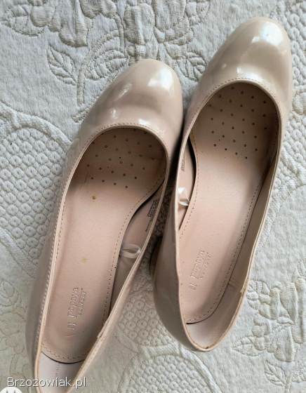 Lakierowane czółenka nr.  5/38