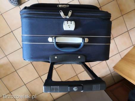 Sprzedam dużą walizkę turystyczną