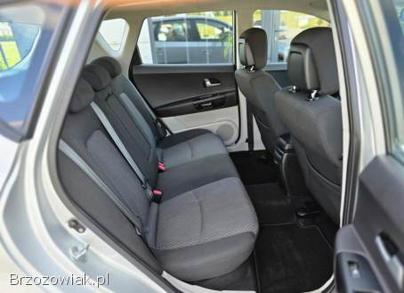 Kia Cee'd 1.  4 L 2007