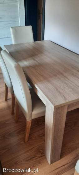 Stół +4 krzesła