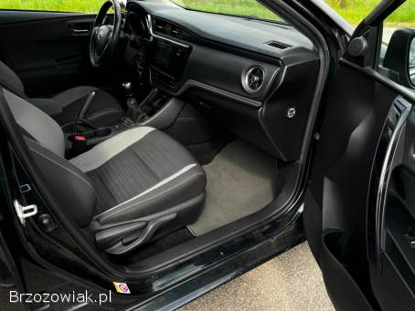 Toyota Auris 1.  6i16v 132KM  2016