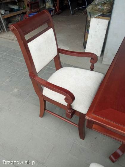 Sprzedam stół z krzesłami