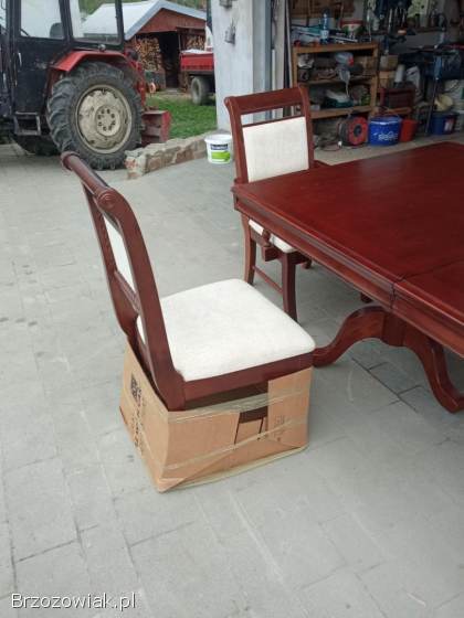 Sprzedam stół z krzesłami