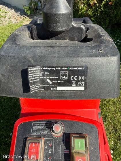 Rąbak do gałęzi elektryczny