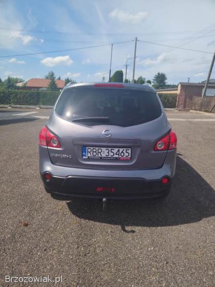 Nissan Qashqai+2 2010
