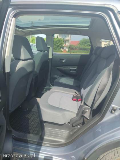 Nissan Qashqai+2 2010