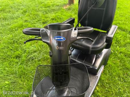 Inwalidzki skuter elektryczny czterokołowy