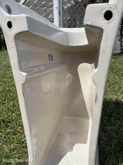 Umywalka razem z podestem