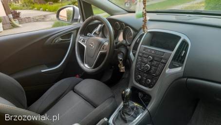 Opel Astra Kombi  2013