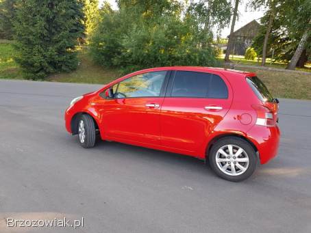 Toyota Yaris 1.  33 Vvt-i Life  2011