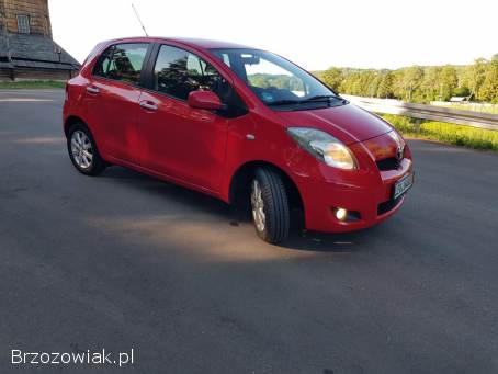 Toyota Yaris 1.  33 Vvt-i Life  2011