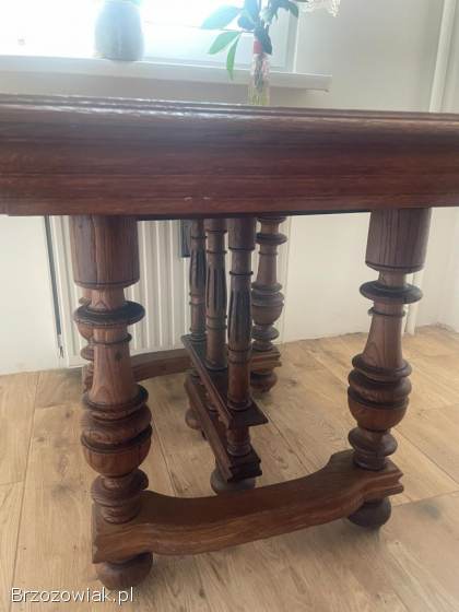 Piękny dębowy stół – idealny do stylowego wnętrza!  🌿