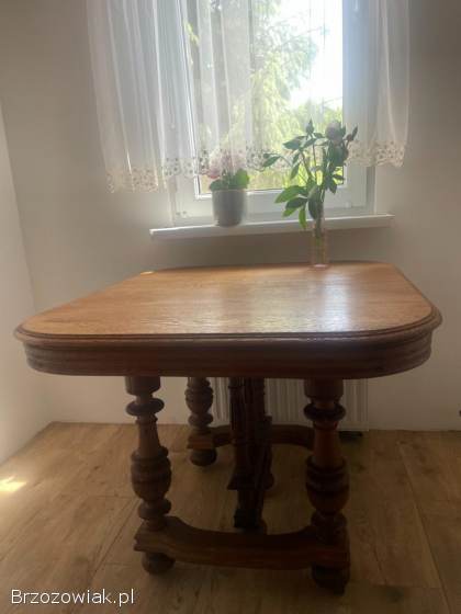 Piękny dębowy stół – idealny do stylowego wnętrza!  🌿