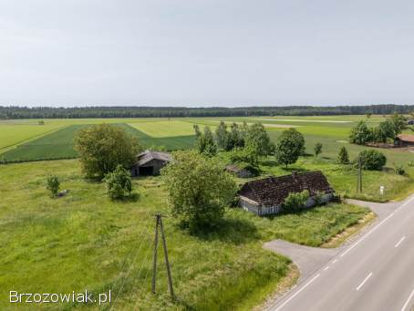 Działka budowlana 63 ar uzbrojona z budynkami