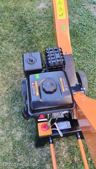 Rębak spalinowy do gałęzi