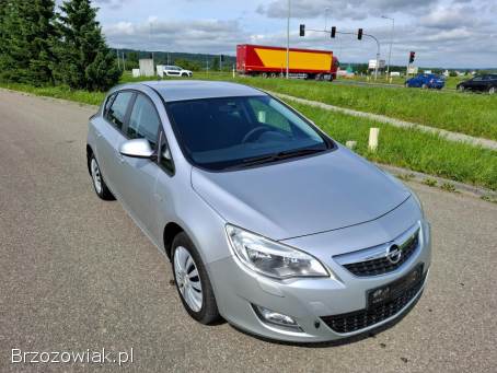 Opel Astra J Klima 6 Bieg 2012