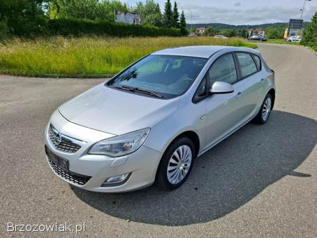 Opel Astra J Klima 6 Bieg 2012