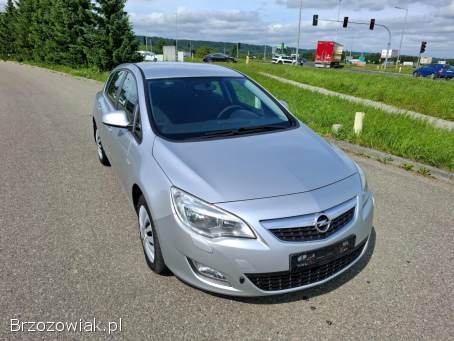 Opel Astra J Klima 6 Bieg 2012