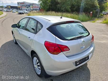 Opel Astra J Klima 6 Bieg 2012