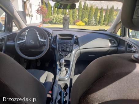 Opel Astra Hatchback 2014