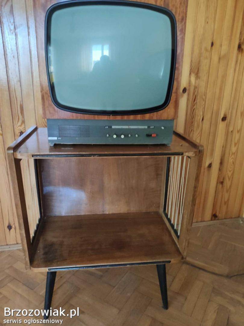 Telewizor i stolik prl