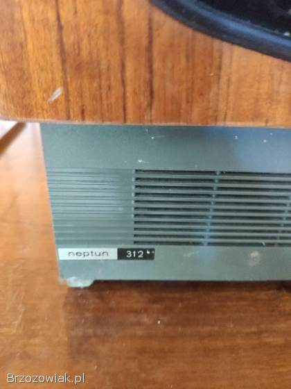 Telewizor i stolik prl