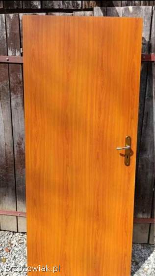 Drzwi wewnętrzne 80.  Cena za całość.