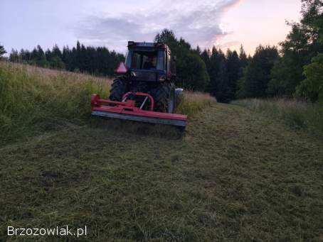 Koszenie traw łąk nieużytków