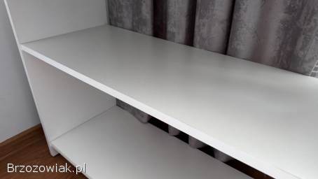 Białe biurko narożne