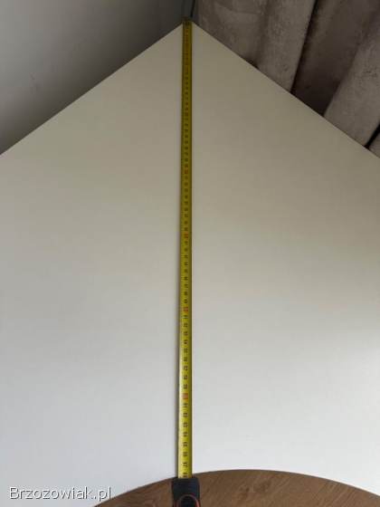 Białe biurko narożne