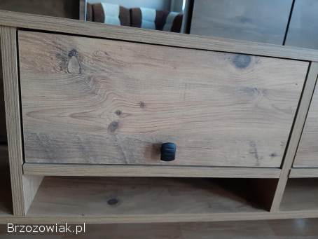 Szafka pod telewizor w stylu loft.