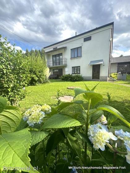 Brzezówka,  gm.  Tarnowiec -  dom z dużą działką.